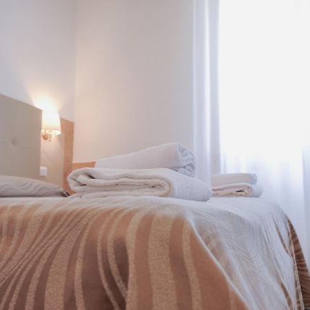 Hotel Alex Square Рим Экстерьер фото