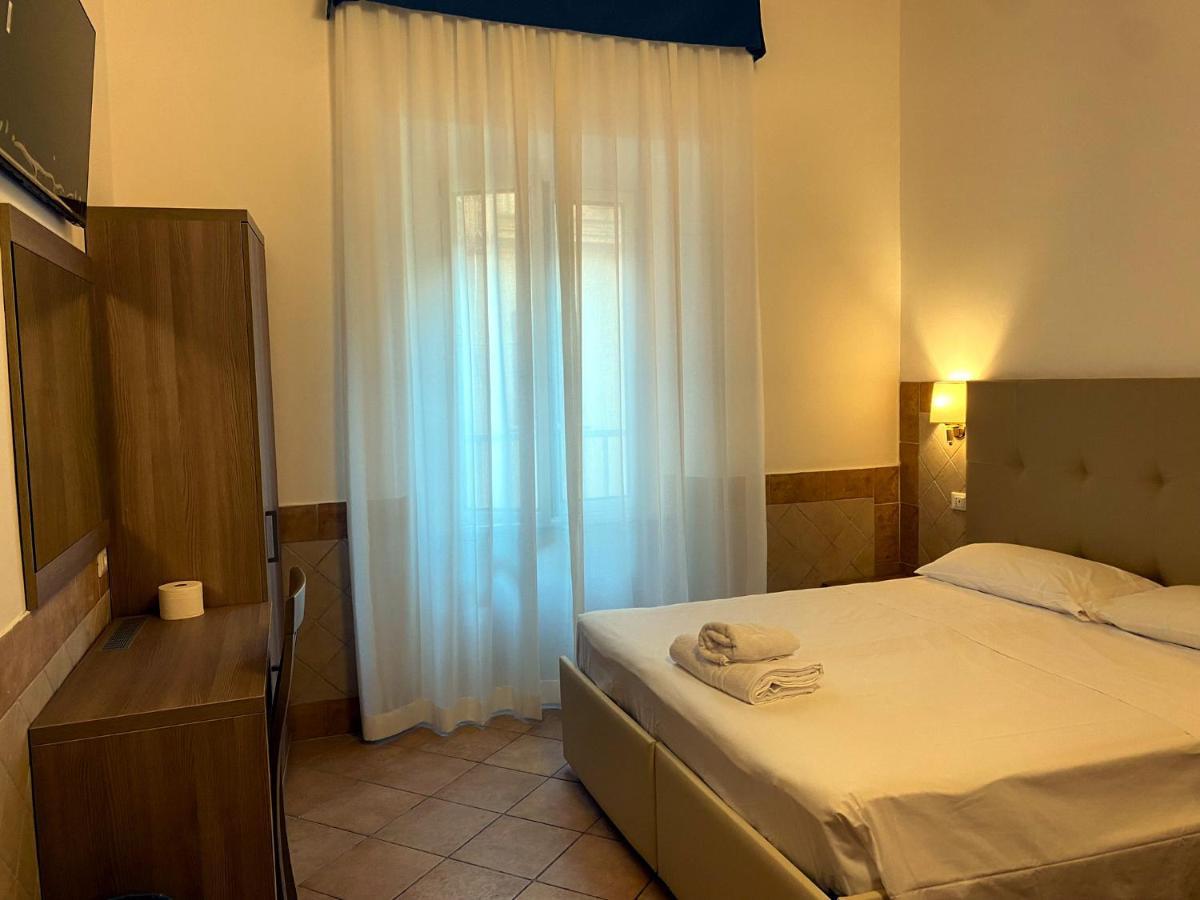Hotel Alex Square Рим Экстерьер фото