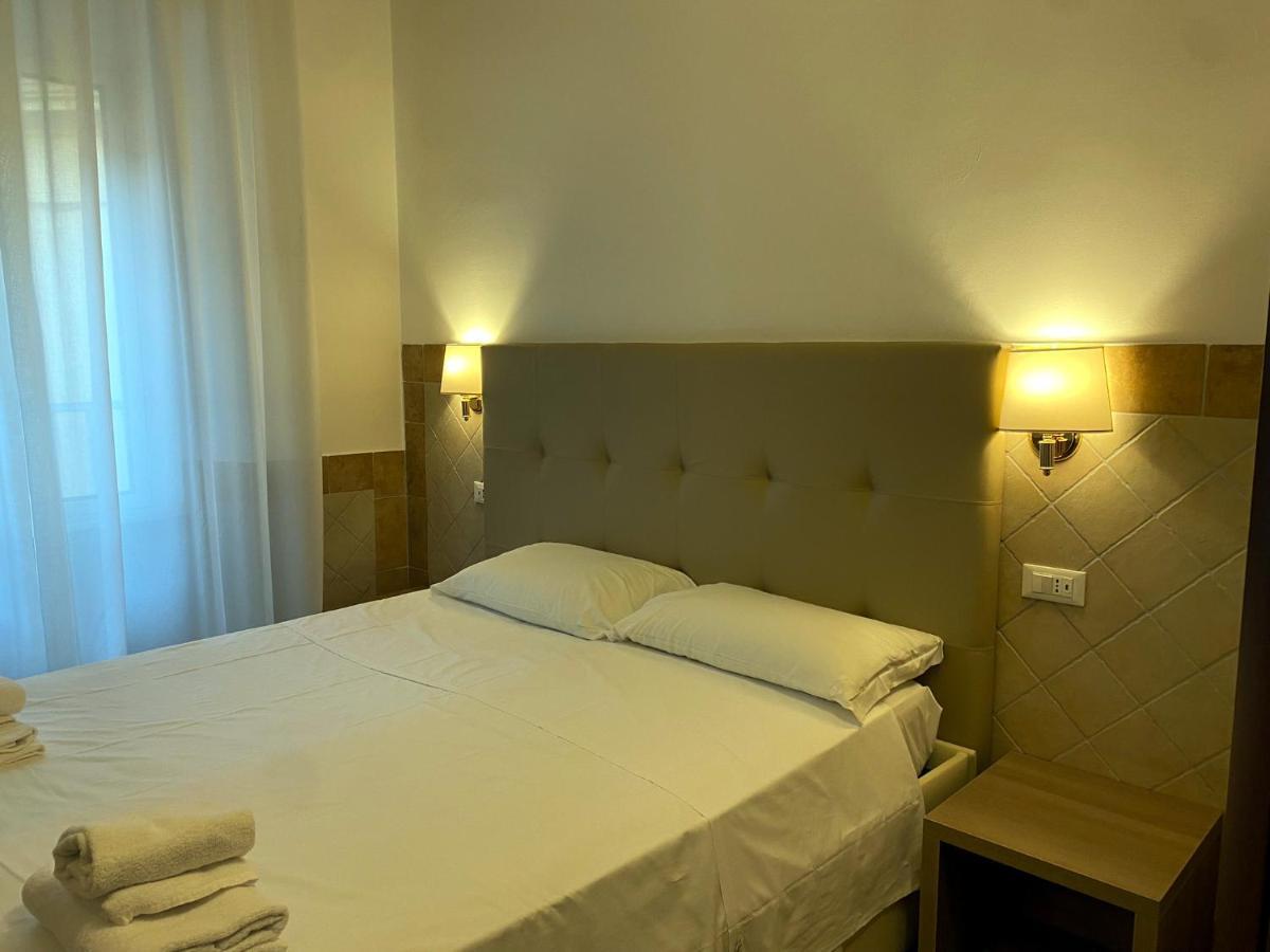 Hotel Alex Square Рим Экстерьер фото