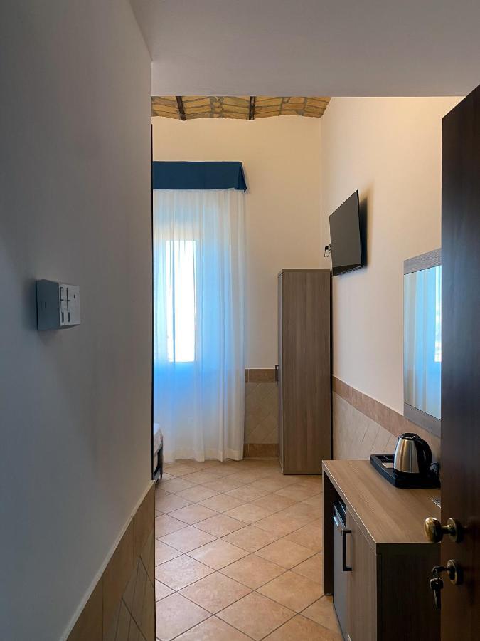 Hotel Alex Square Рим Экстерьер фото