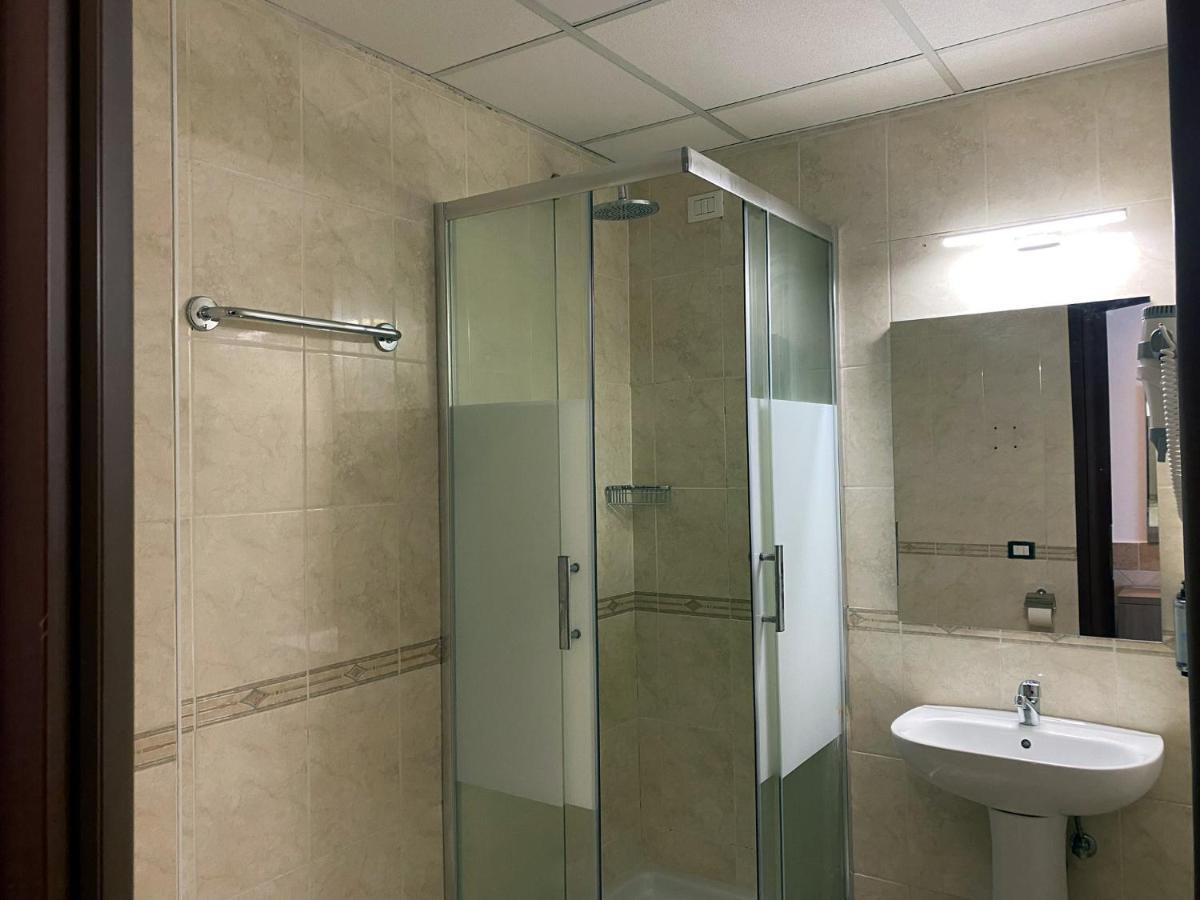 Hotel Alex Square Рим Экстерьер фото