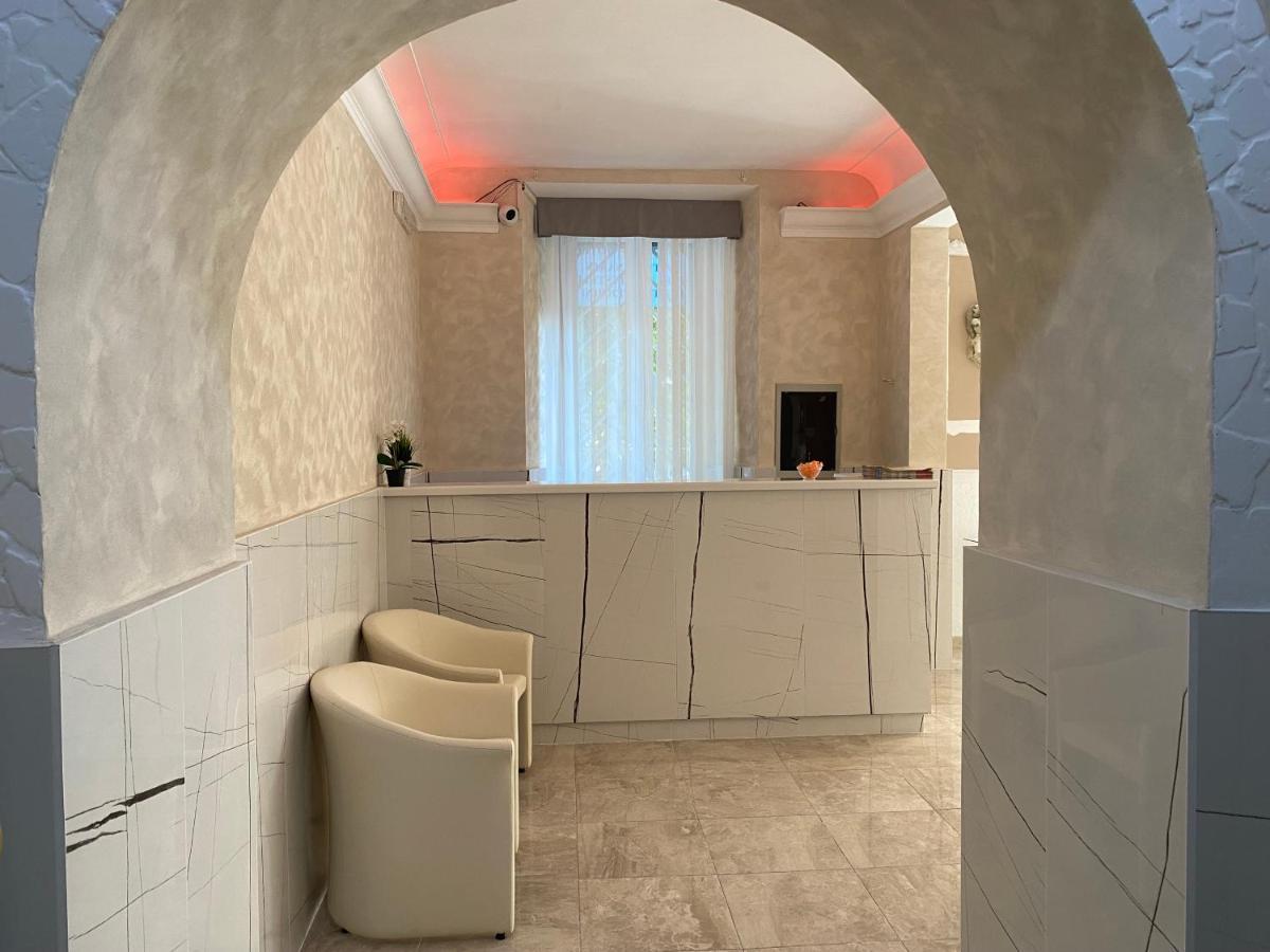 Hotel Alex Square Рим Экстерьер фото