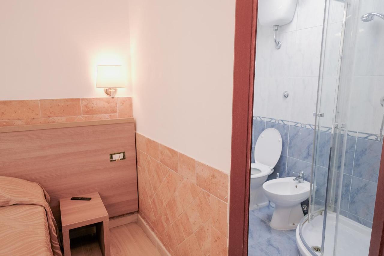 Hotel Alex Square Рим Экстерьер фото