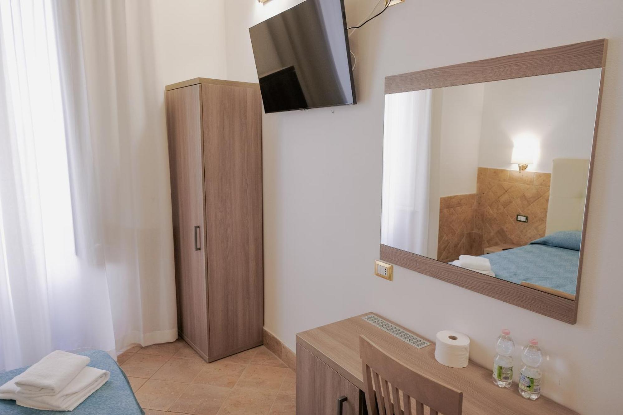 Hotel Alex Square Рим Экстерьер фото