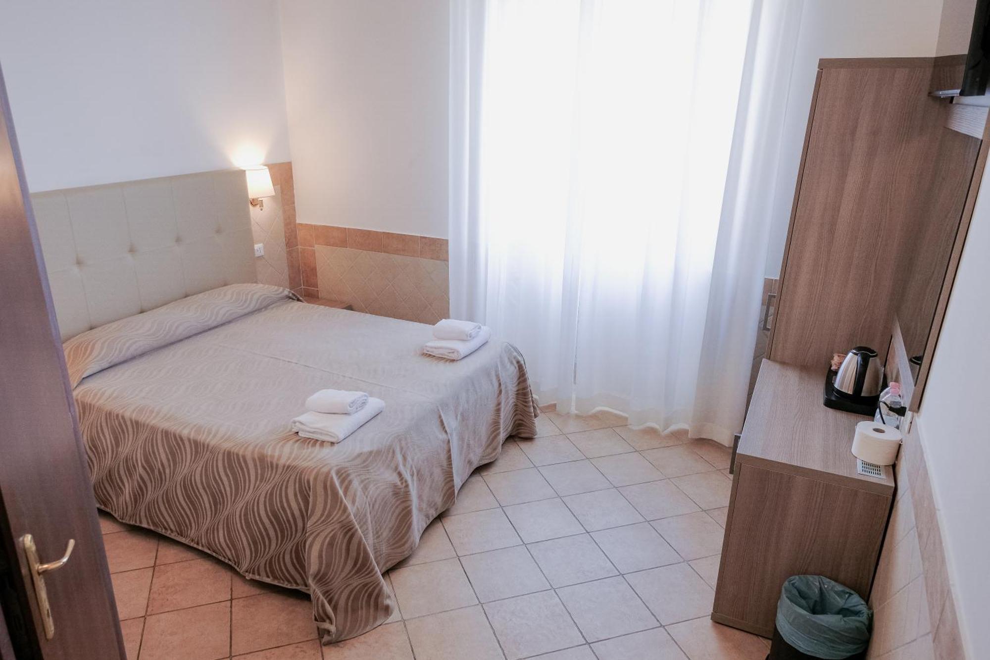 Hotel Alex Square Рим Экстерьер фото