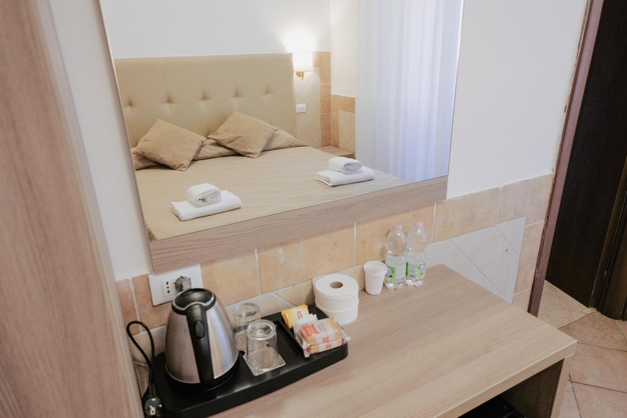 Hotel Alex Square Рим Экстерьер фото